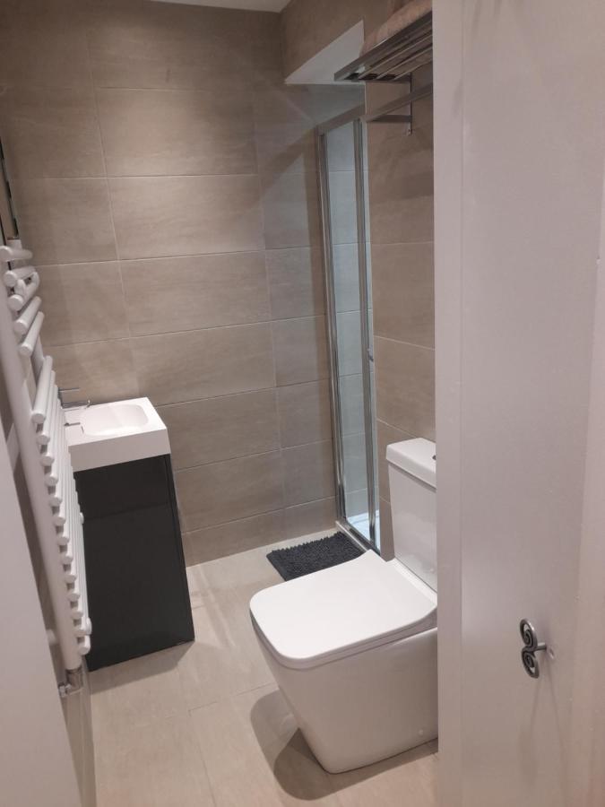 Lovely Home With Full En-Suite Double Bed Rooms Reading Dış mekan fotoğraf