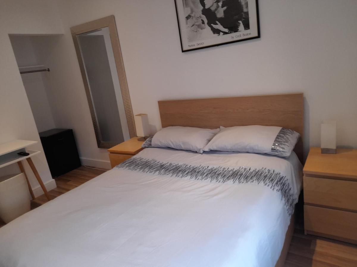 Lovely Home With Full En-Suite Double Bed Rooms Reading Dış mekan fotoğraf