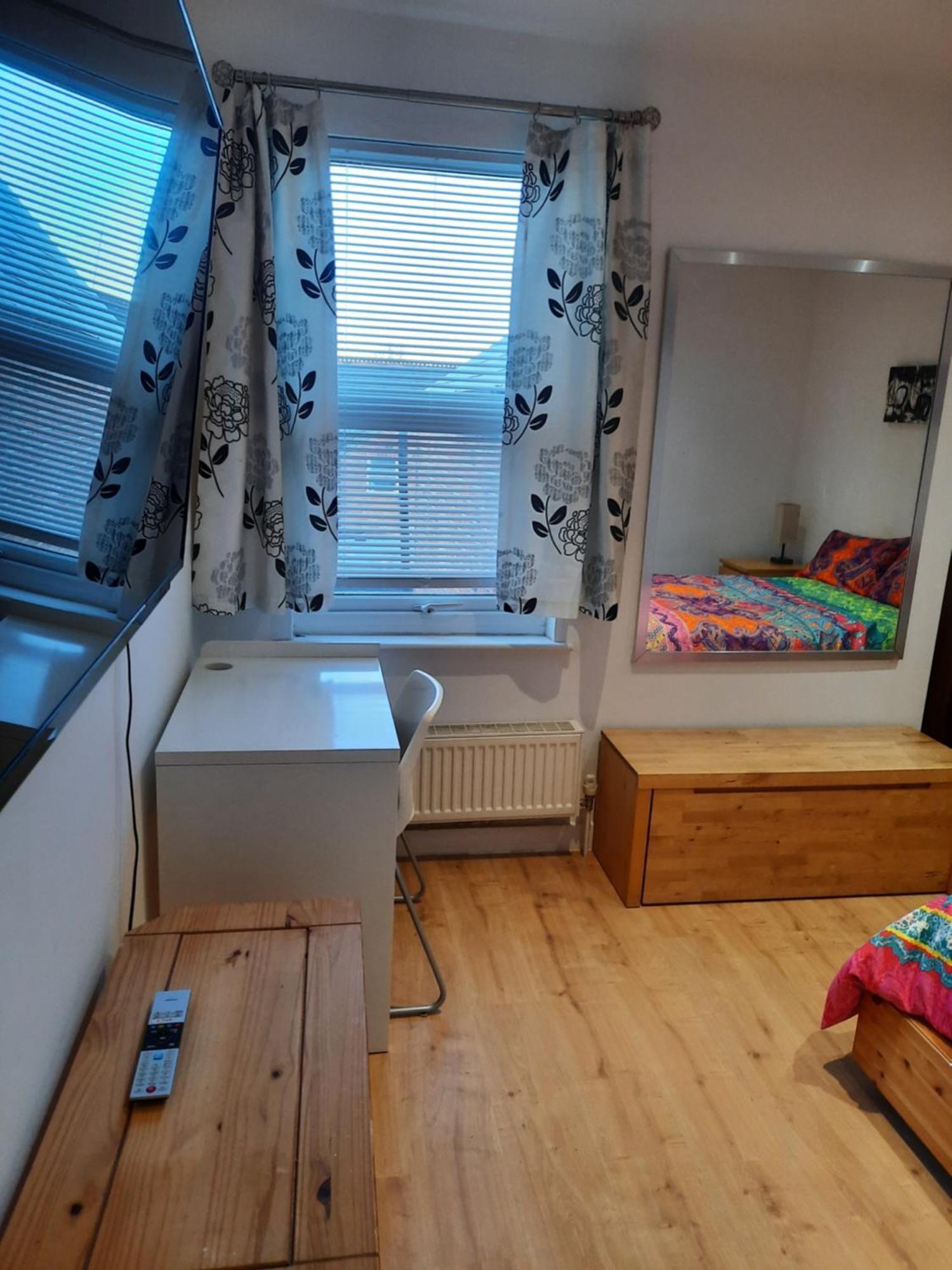 Lovely Home With Full En-Suite Double Bed Rooms Reading Dış mekan fotoğraf